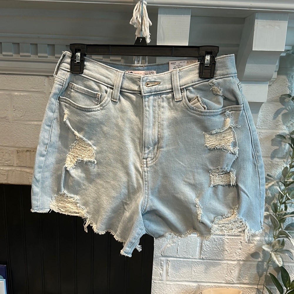 New With Tags!! Boyfriend Jeans!!